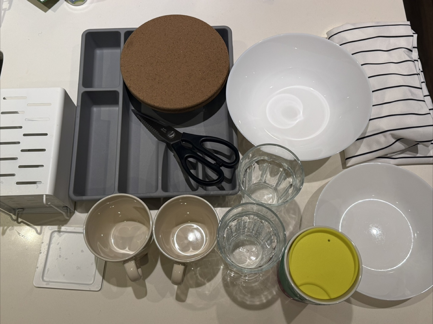 Selling a kitchen bundle set for $15