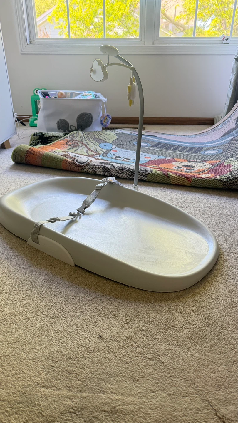Skip Hop Changing Pad w/ Toy Bar – Like New - photo 5