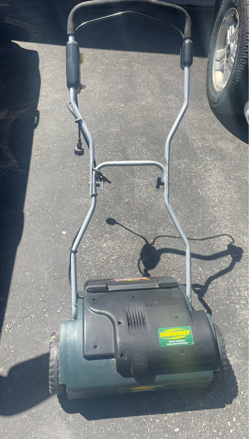 Yardworks Electric Dethatcher