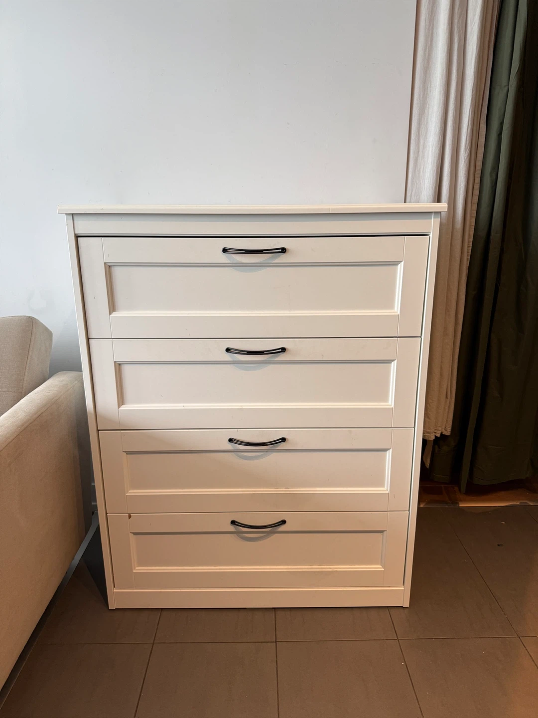 White 4-Drawer Dresser
