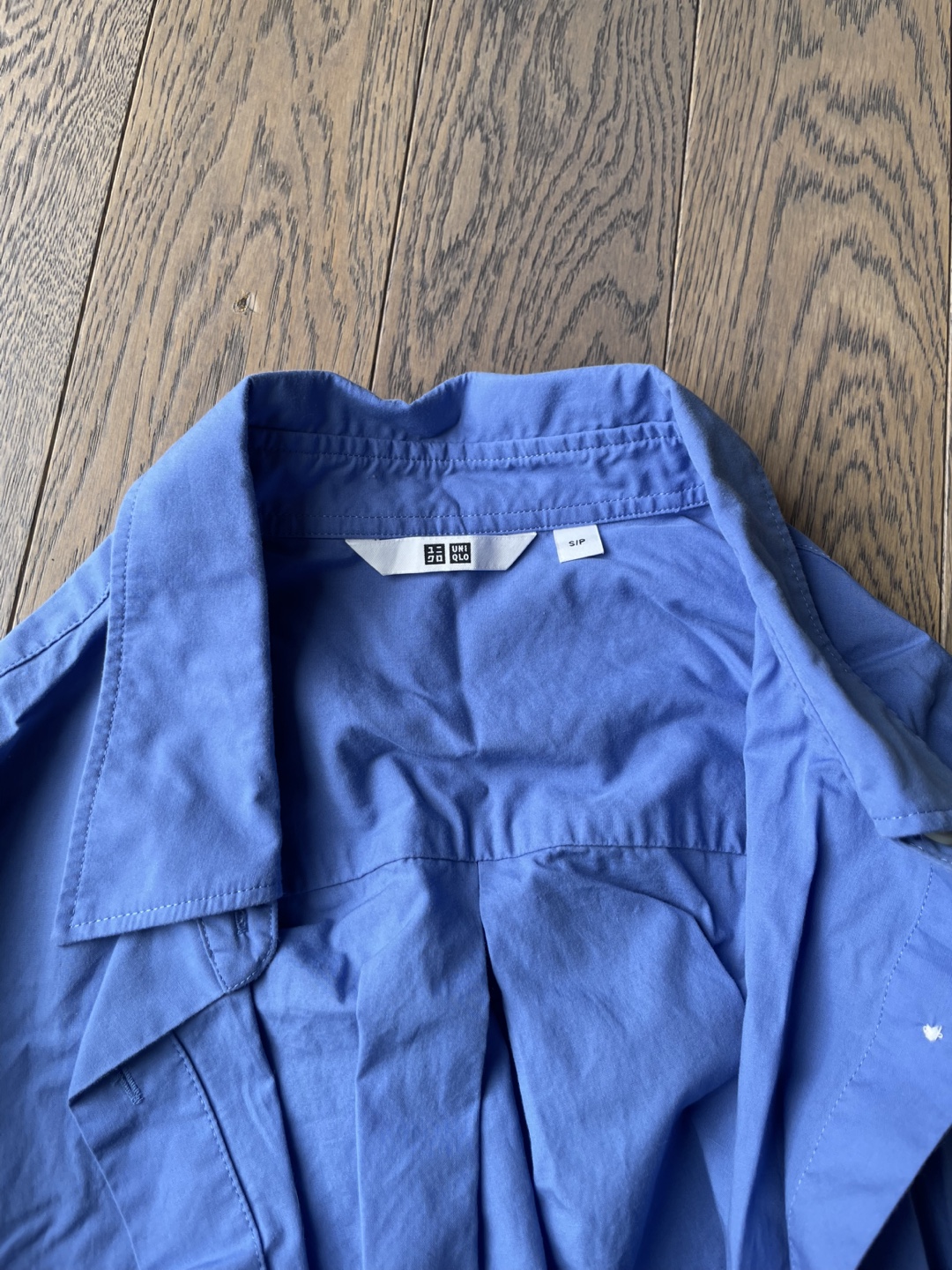 Uniqlo Blue Long Sleeve Shirt & White Tank Top - photo 2