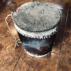 These bongo drums are waiting for their new owner 🎶🪘🎼