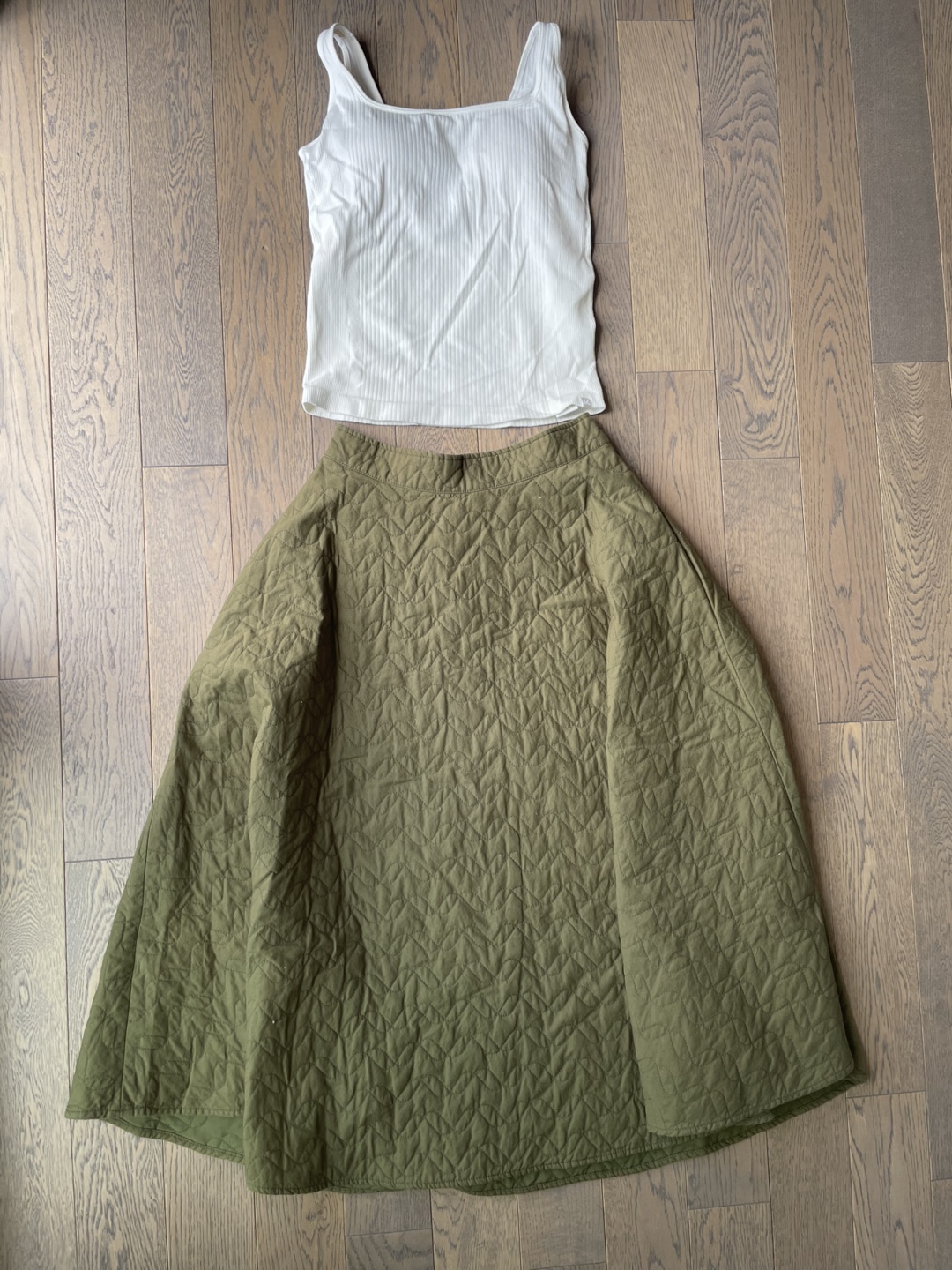 UNIQLO Quilted Skirt - Olive Green, size S - photo 4