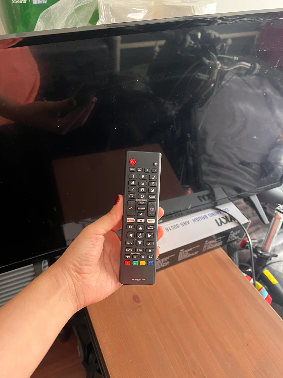 LG 32" HD Television - photo 3