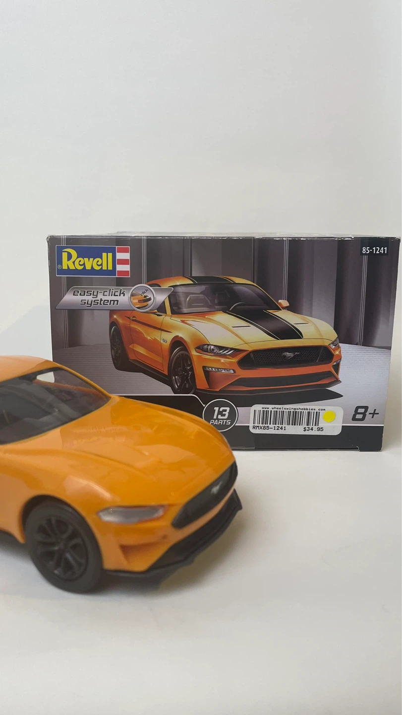 Revell 1:25 '18 Ford Mustang GT Easy-Click Model Kit - photo 2