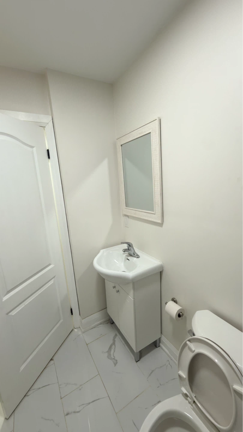 1 Room and bathroom private - photo 5