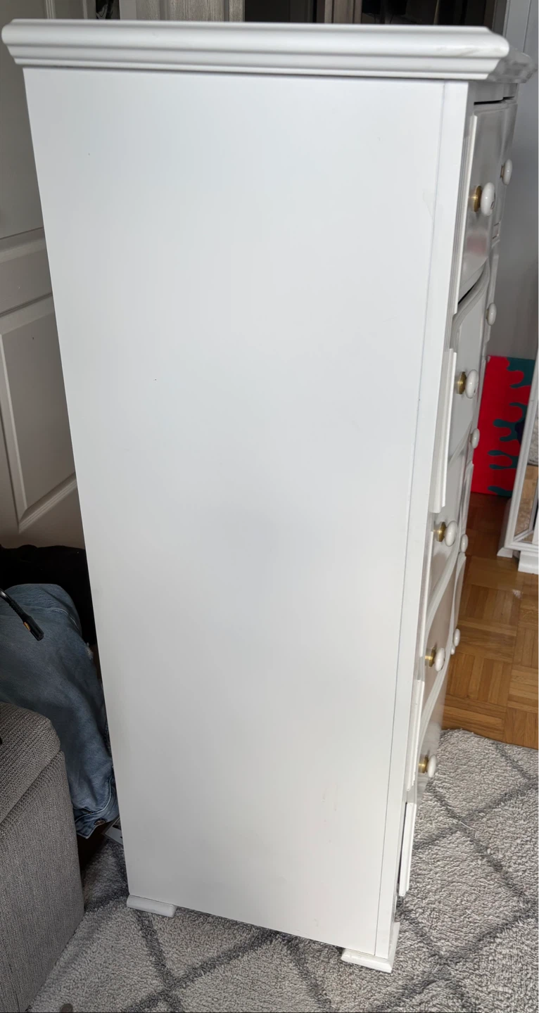 White 5-Drawer Dresser – Elegant Curved Design - photo 2