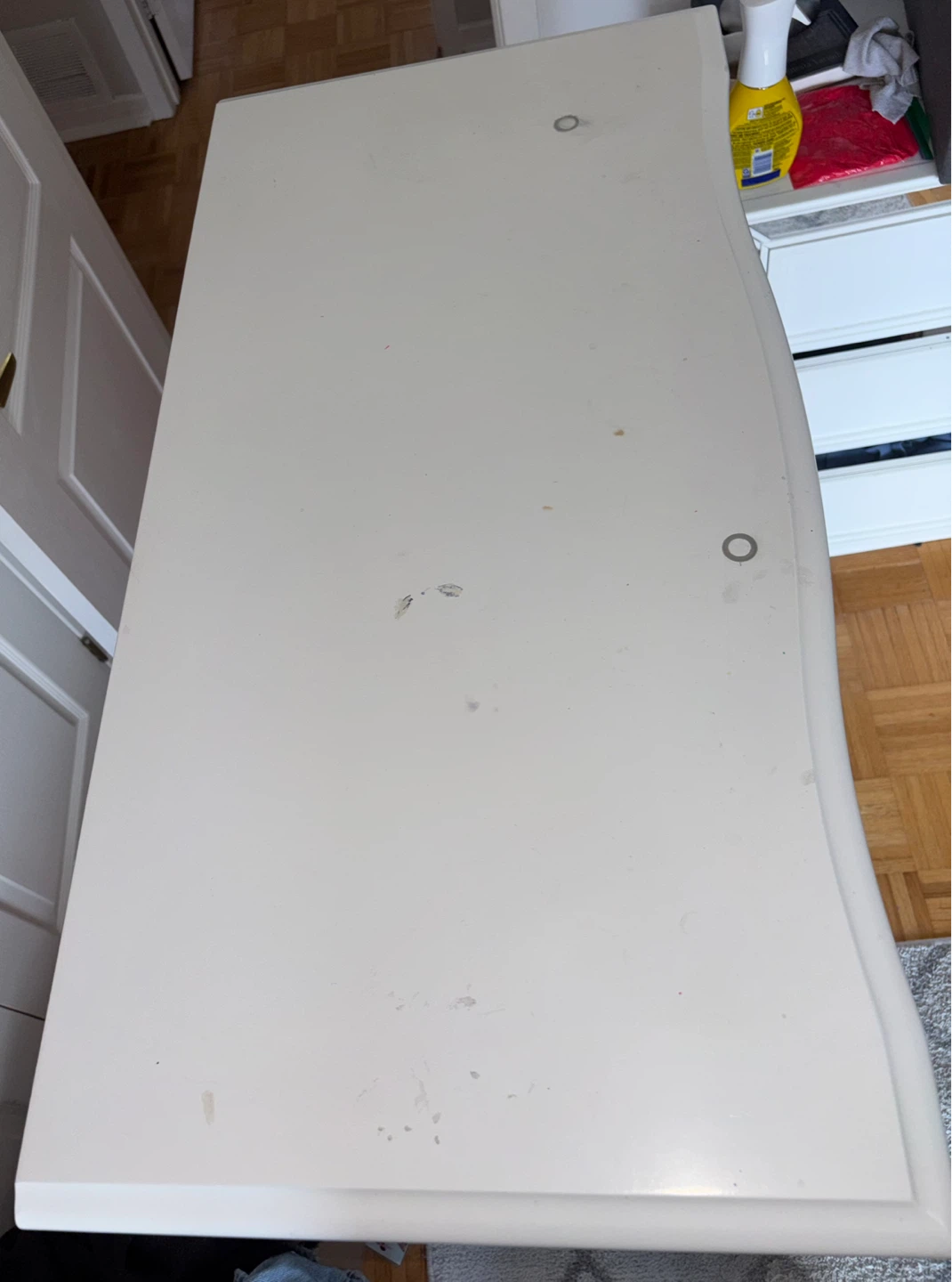 White 5-Drawer Dresser – Elegant Curved Design - photo 5