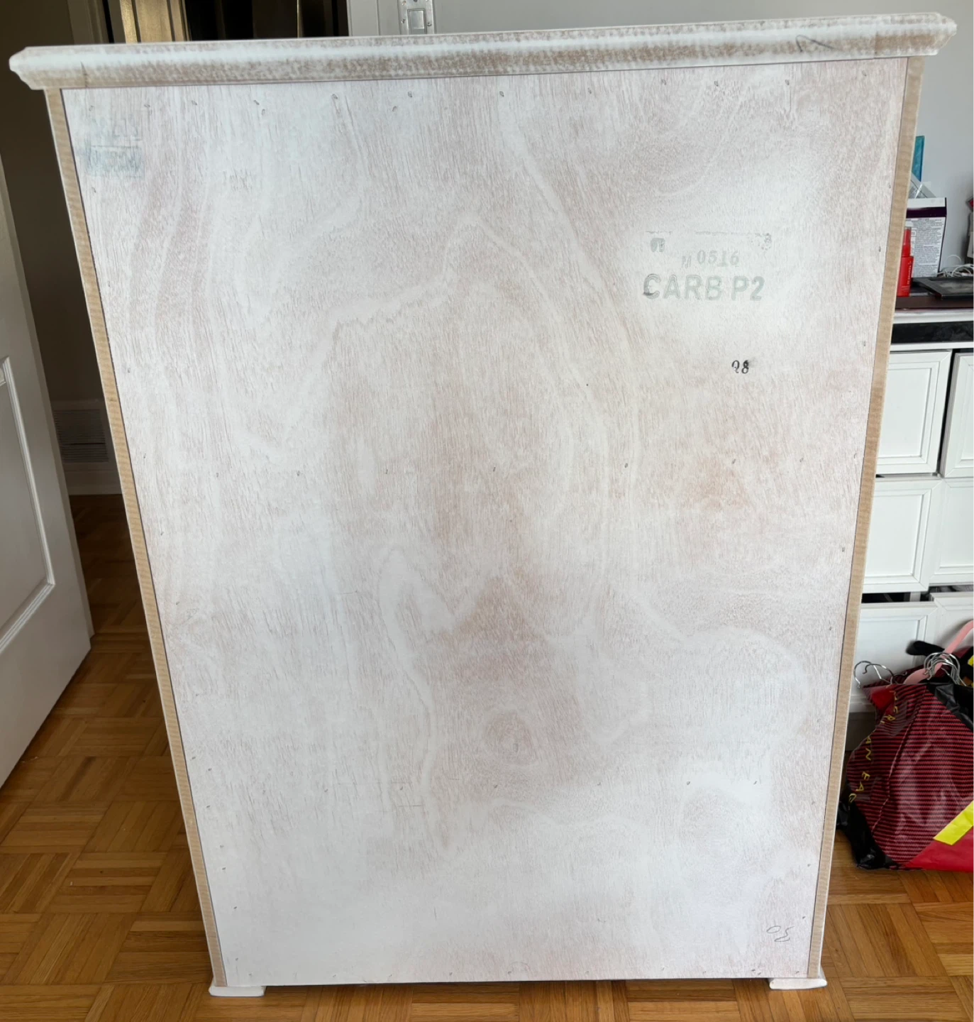 White 5-Drawer Dresser – Elegant Curved Design - photo 4
