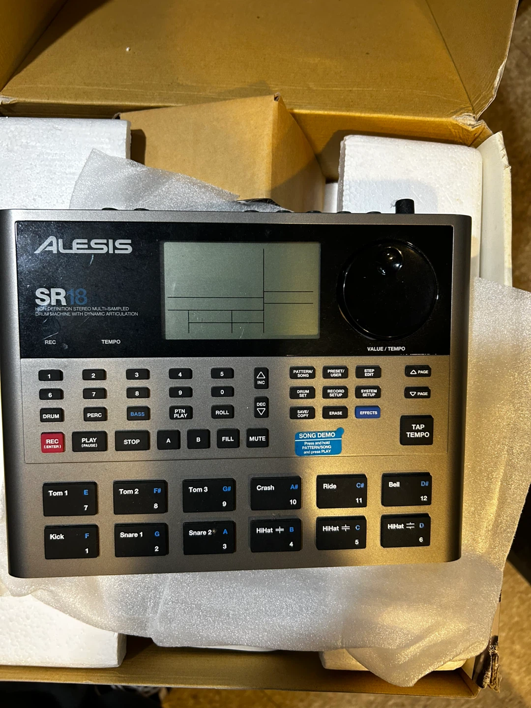 Alesis SR-18 High-Definition Drum Machine