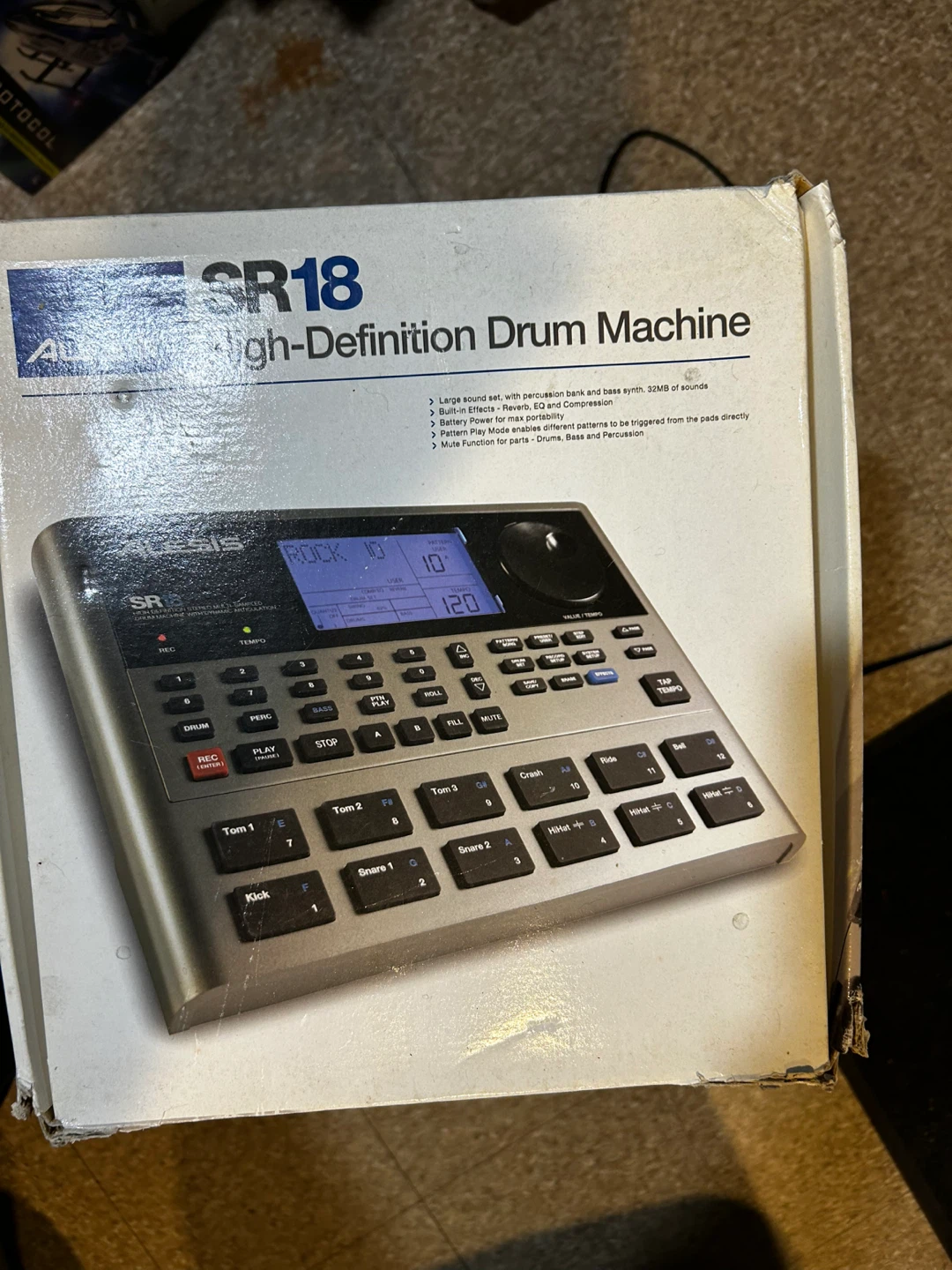 Alesis SR-18 High-Definition Drum Machine - photo 3