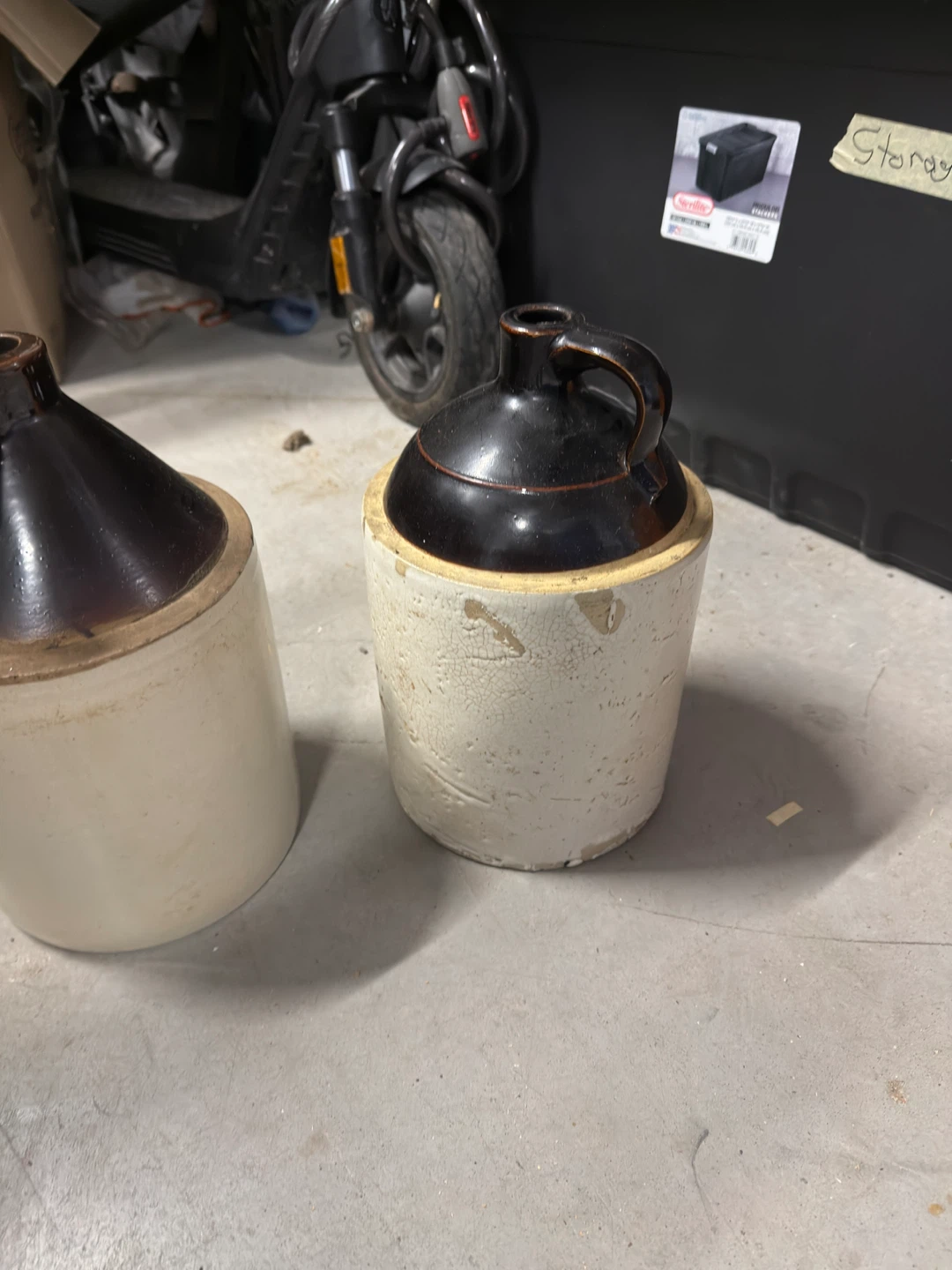 Two Vintage Stoneware Jugs - photo 2