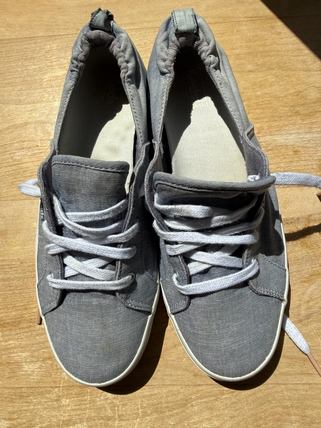 Keds Women's light blue denim Canvas Sneakers Size 8