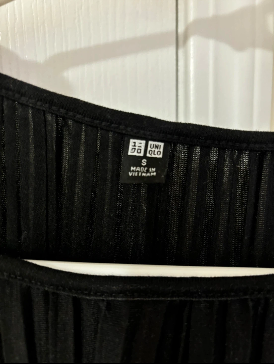 UNIQLO Black Pleated Sleeveless Midi Dress Size S - photo 2