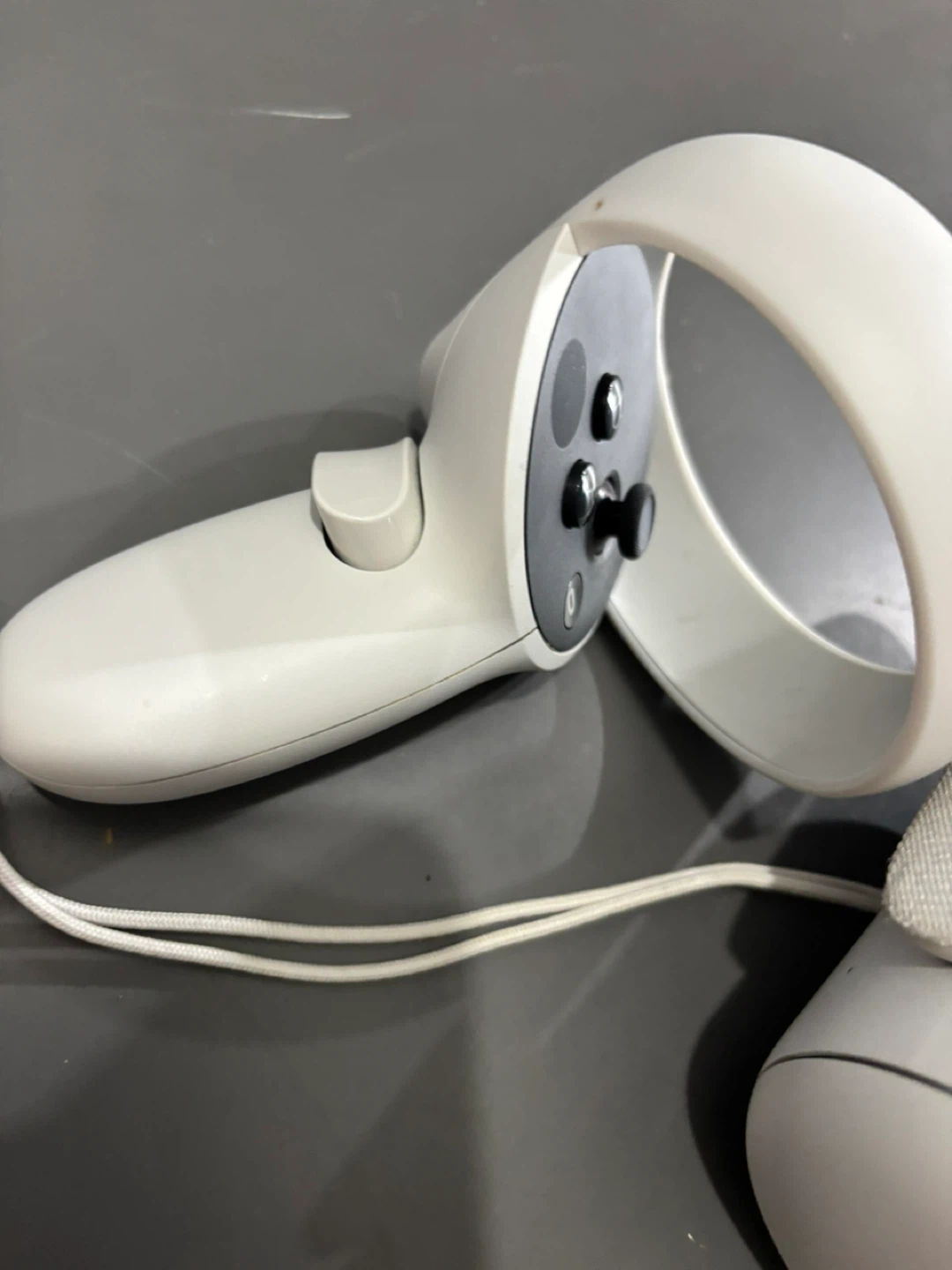 Oculus Quest 2 VR Headset with Controllers - photo 3
