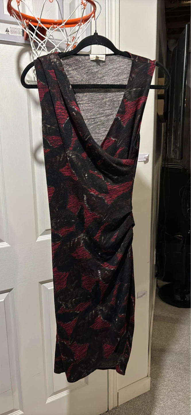 Wilfred Free Sleeveless V-Neck Dress