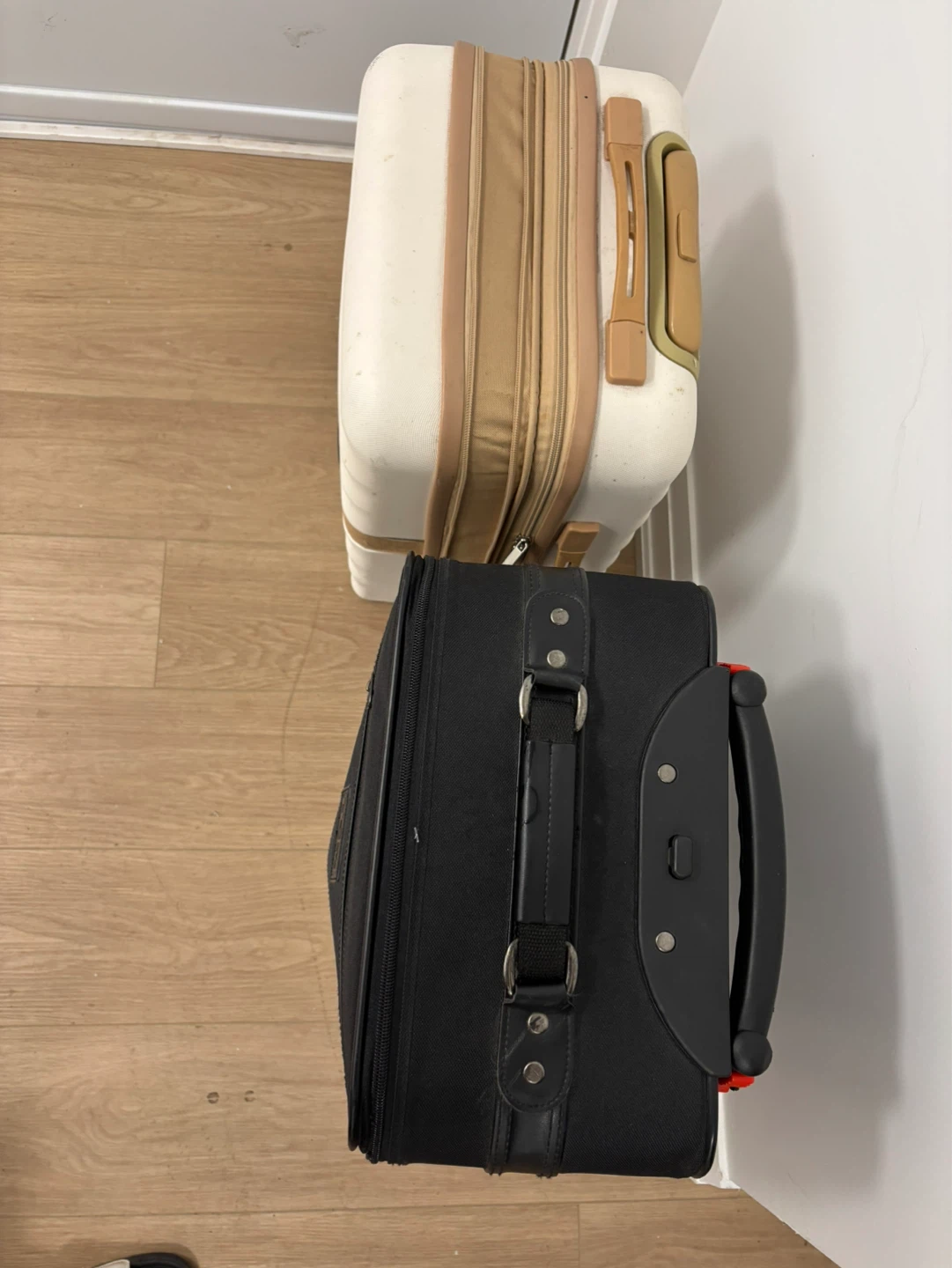 2 Piece Luggage Set - Cream and Black - photo 3
