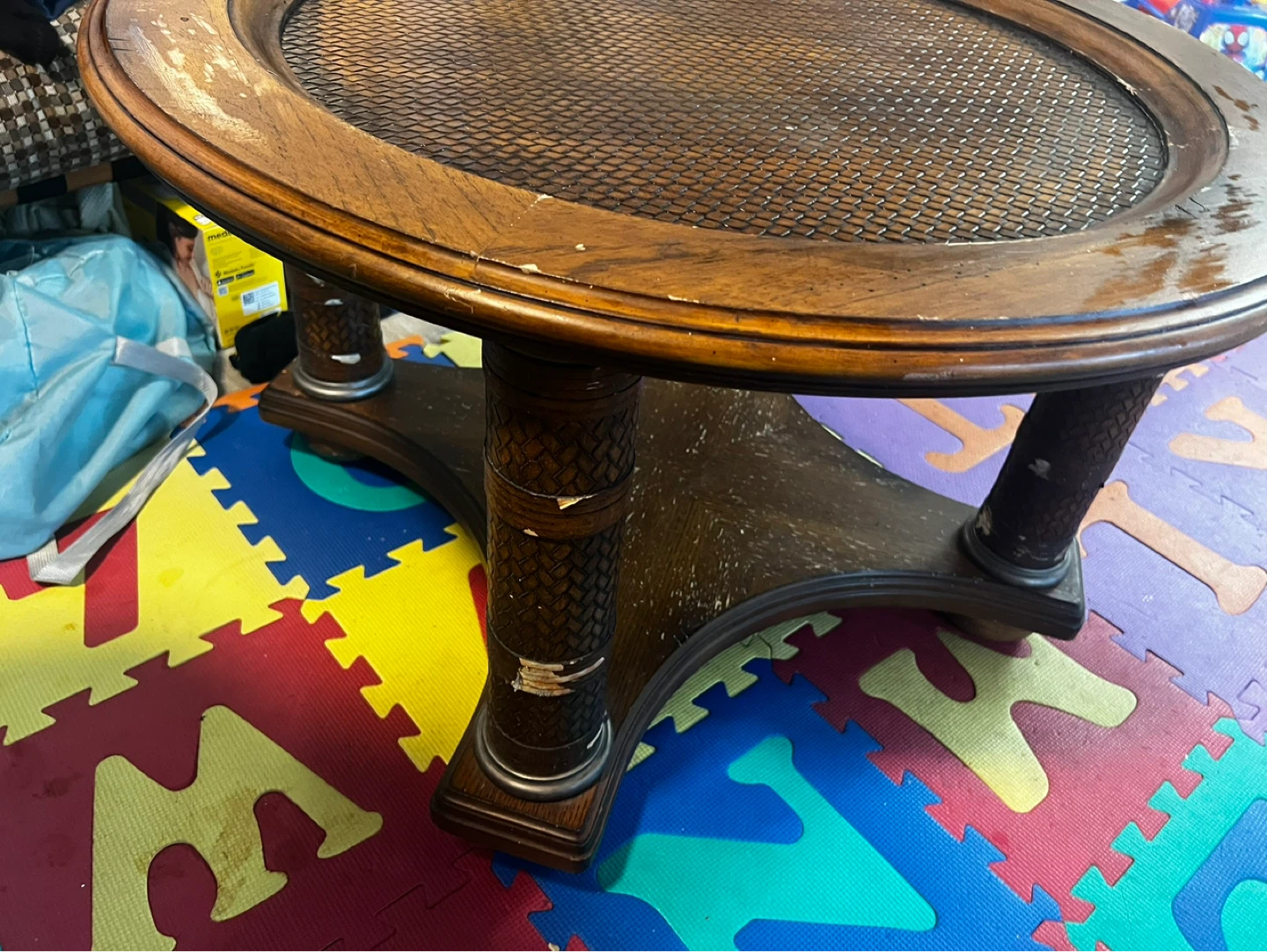 Round Carved Pedestal Accent Table - photo 5