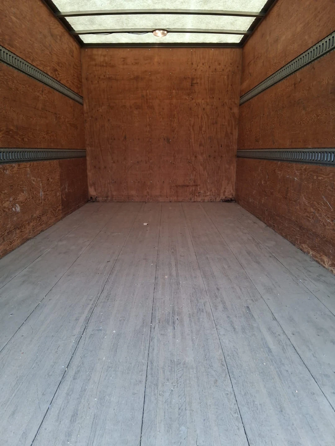 2006 Ford F-450 Super Duty Cube Truck (Diesel) - photo 3