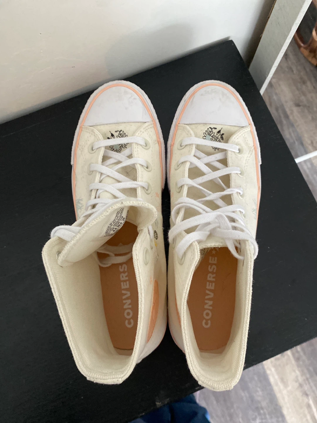 Converse Platform Cream Daisy Sneakers - photo 4
