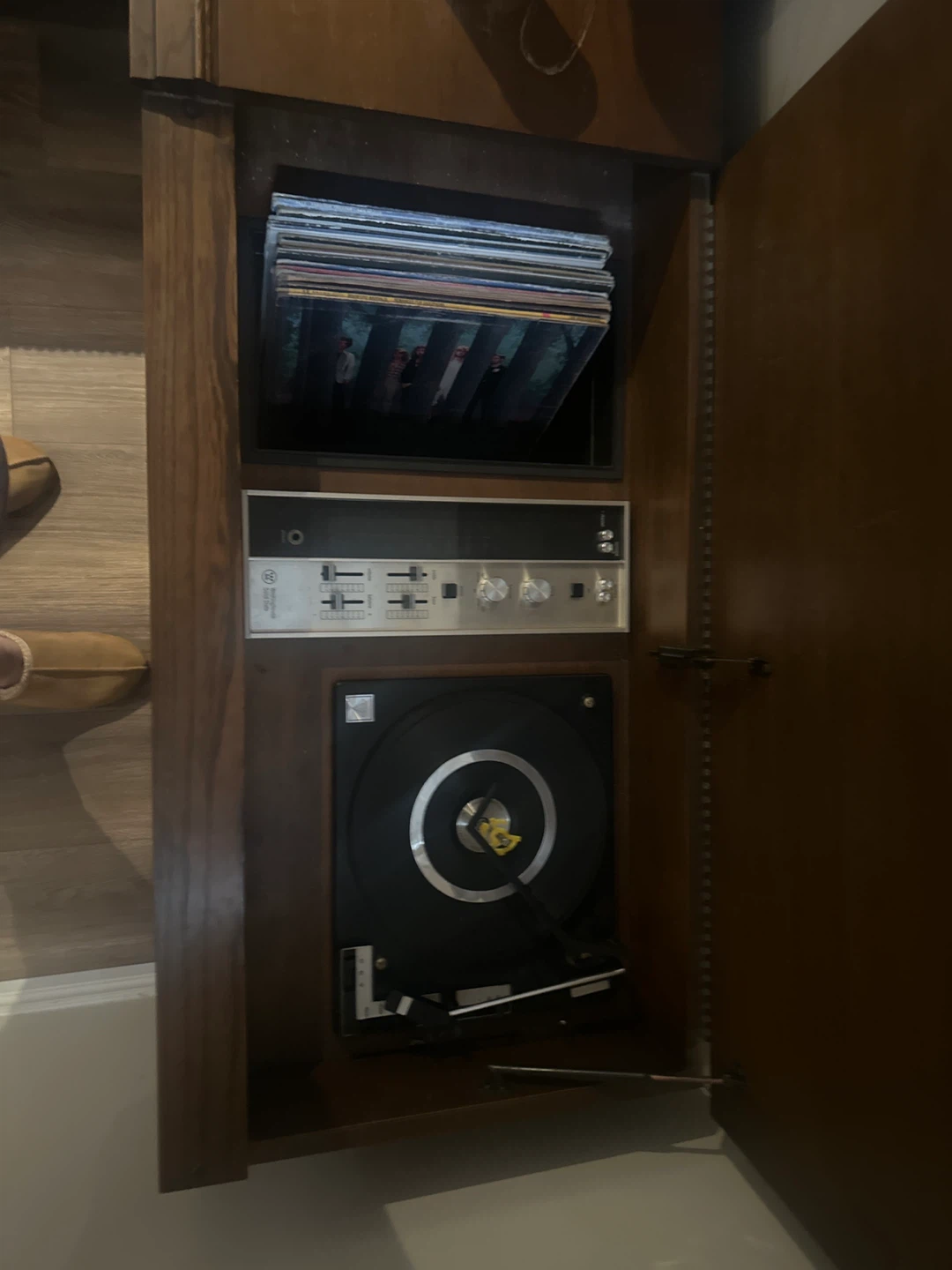 Vintage Record Player Console - photo 2