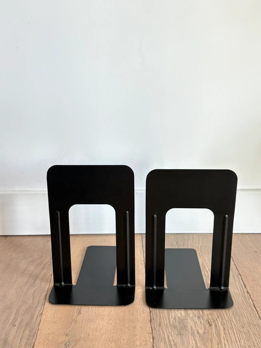 Black Metal Bookends x2 - photo 4