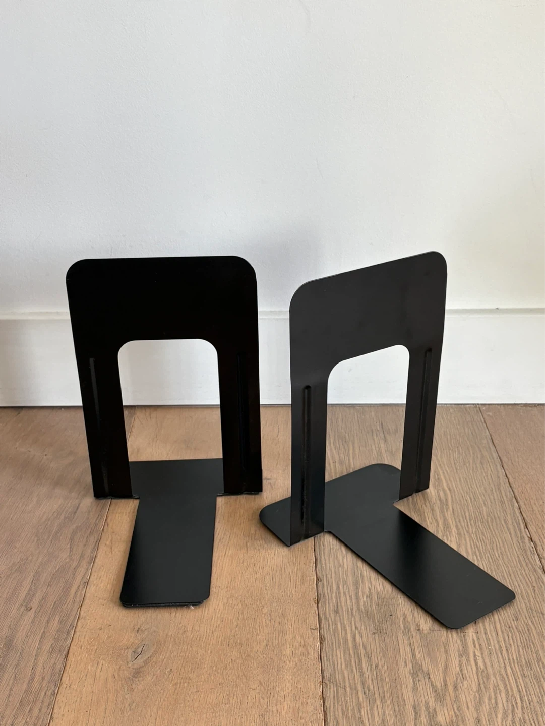 Black Metal Bookends x2 - photo 3
