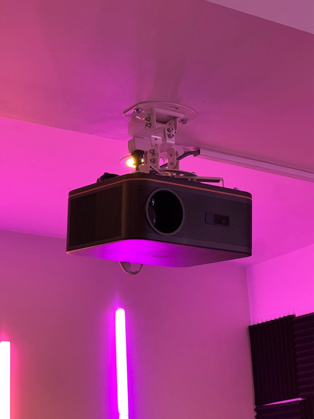 HAPPRUN 2000 ANSI 4K Projector with WiFi and Bluetooth