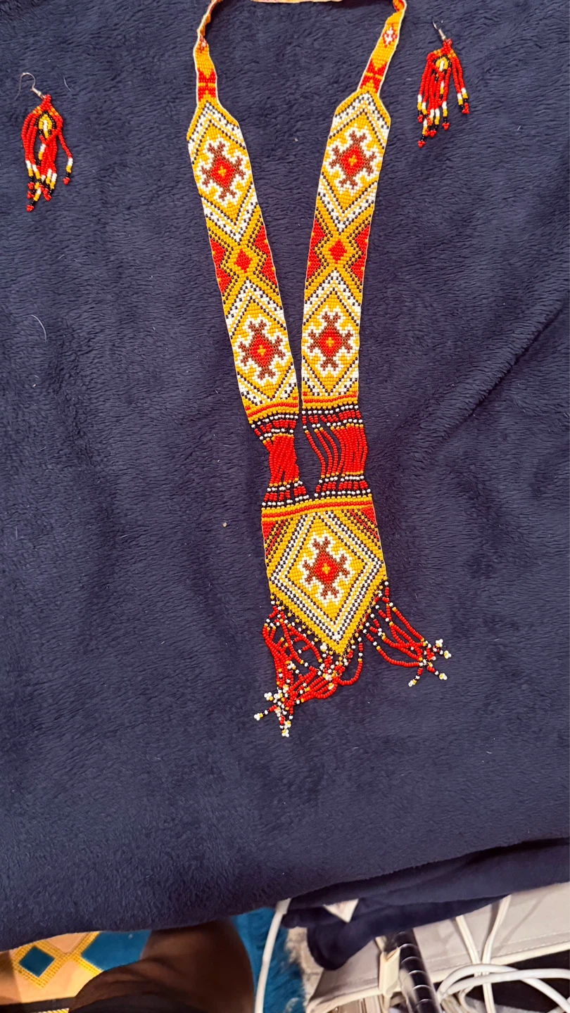 Beaded Necklace and Earring Set - photo 3