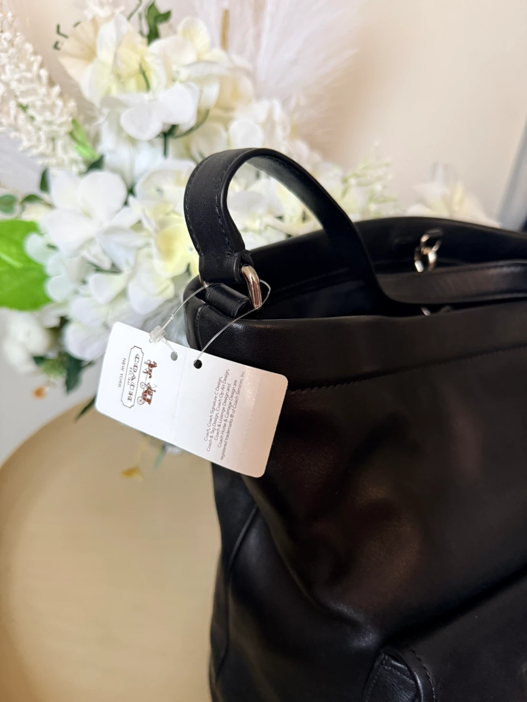 Coach Leg Arch Bucket Bag Black Leather - photo 4