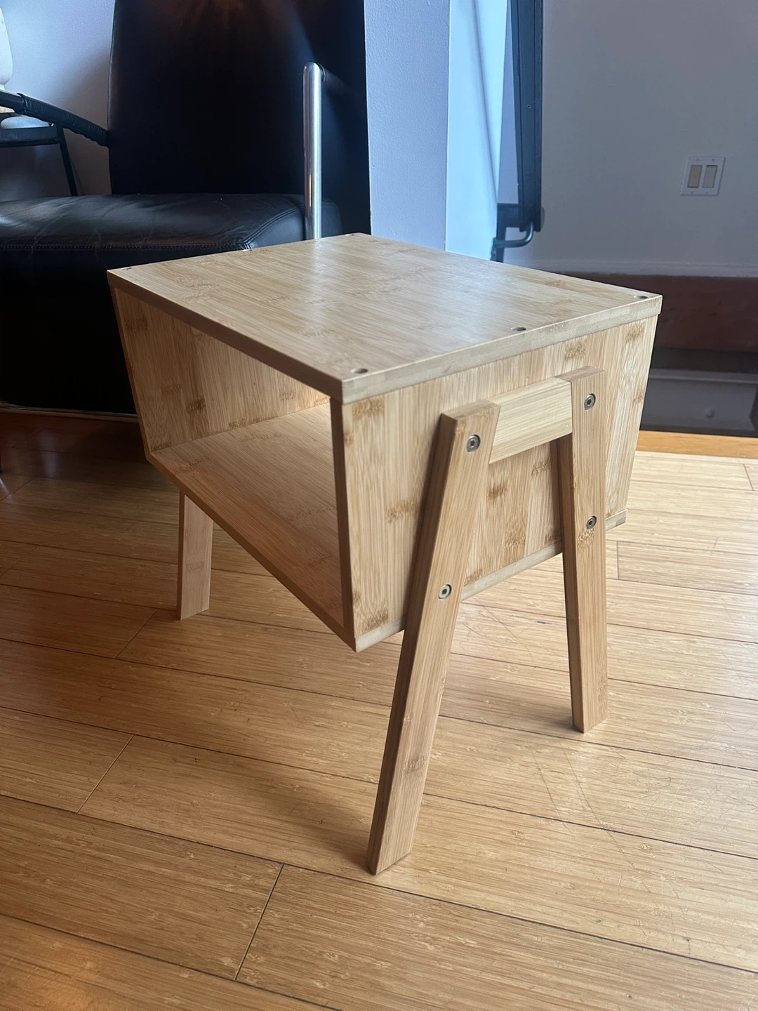 SMALL MODERN BAMBOO ACCENT COFFEE SIDE NIGHT STAND TABLE