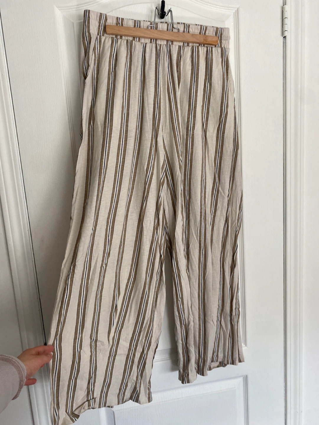 American Eagle Striped Cropped Pants - Size M - photo 2