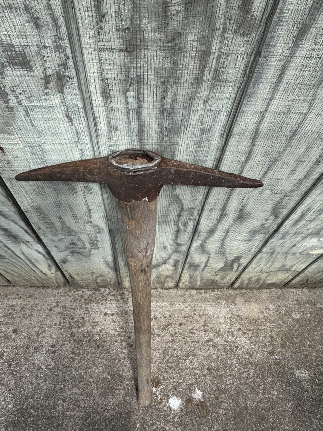 Vintage Pick Axe ! - photo 4