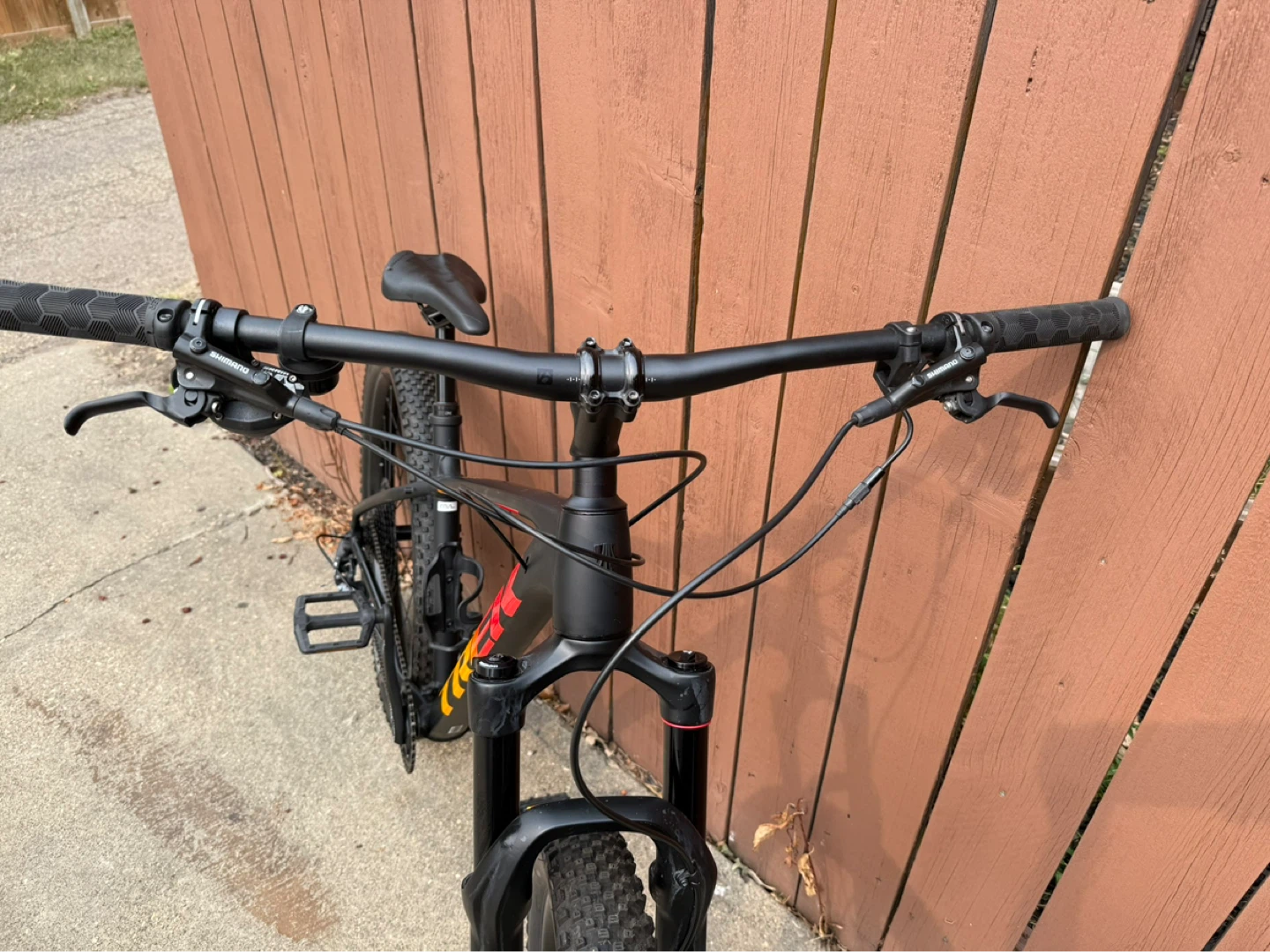 Trek Roscoe 8 Mountain Bike M/L - photo 2
