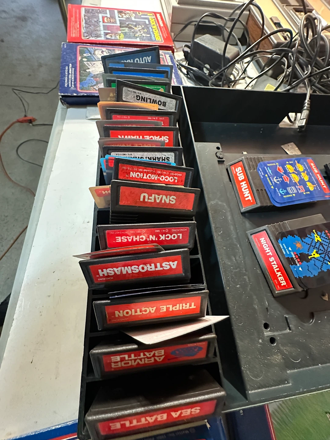 Intellivision Video Game Console Lot with Games - photo 2