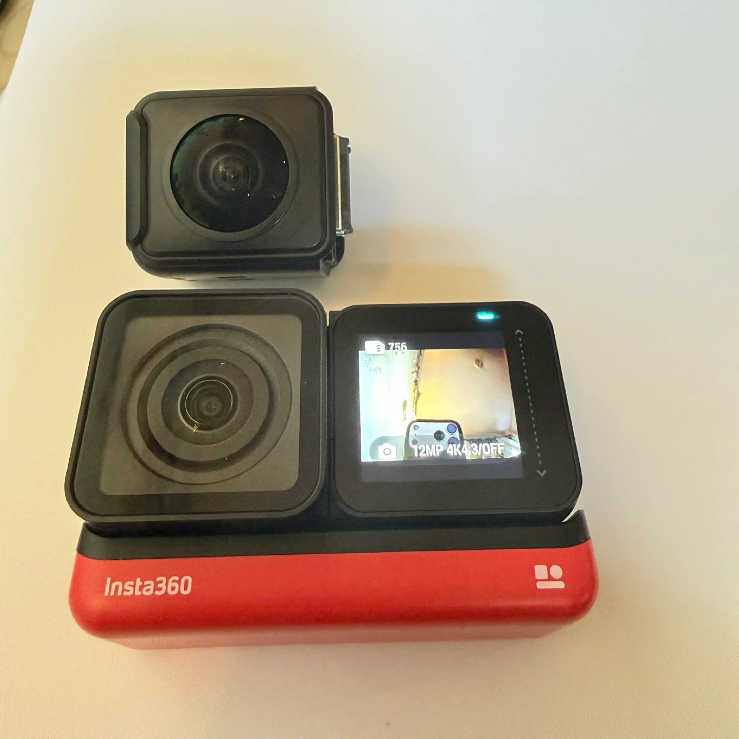 Insta360 ONE R Camera with Microphone and Accessories - photo 2