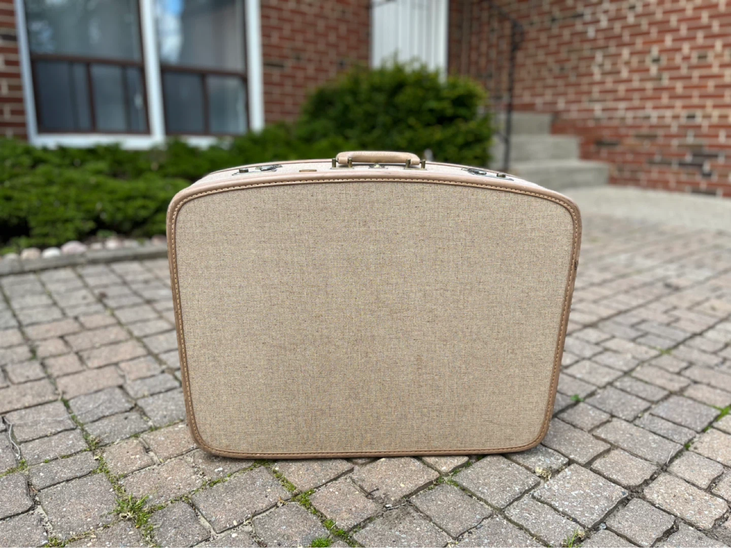 Vintage Luggage Suitcase - Great Condition - Clean Inside - photo 4