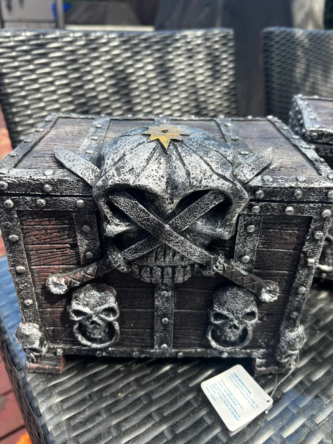 Aquarium  decor.  2 Treasure chests