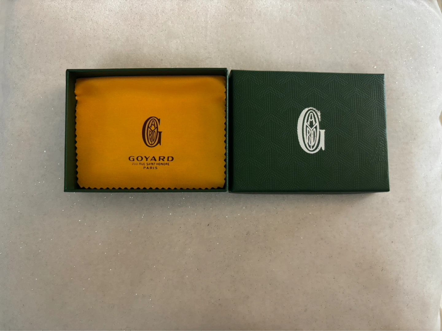 Luxury Slim Card Wallet | Emerald Green Minimalist Design - photo 2
