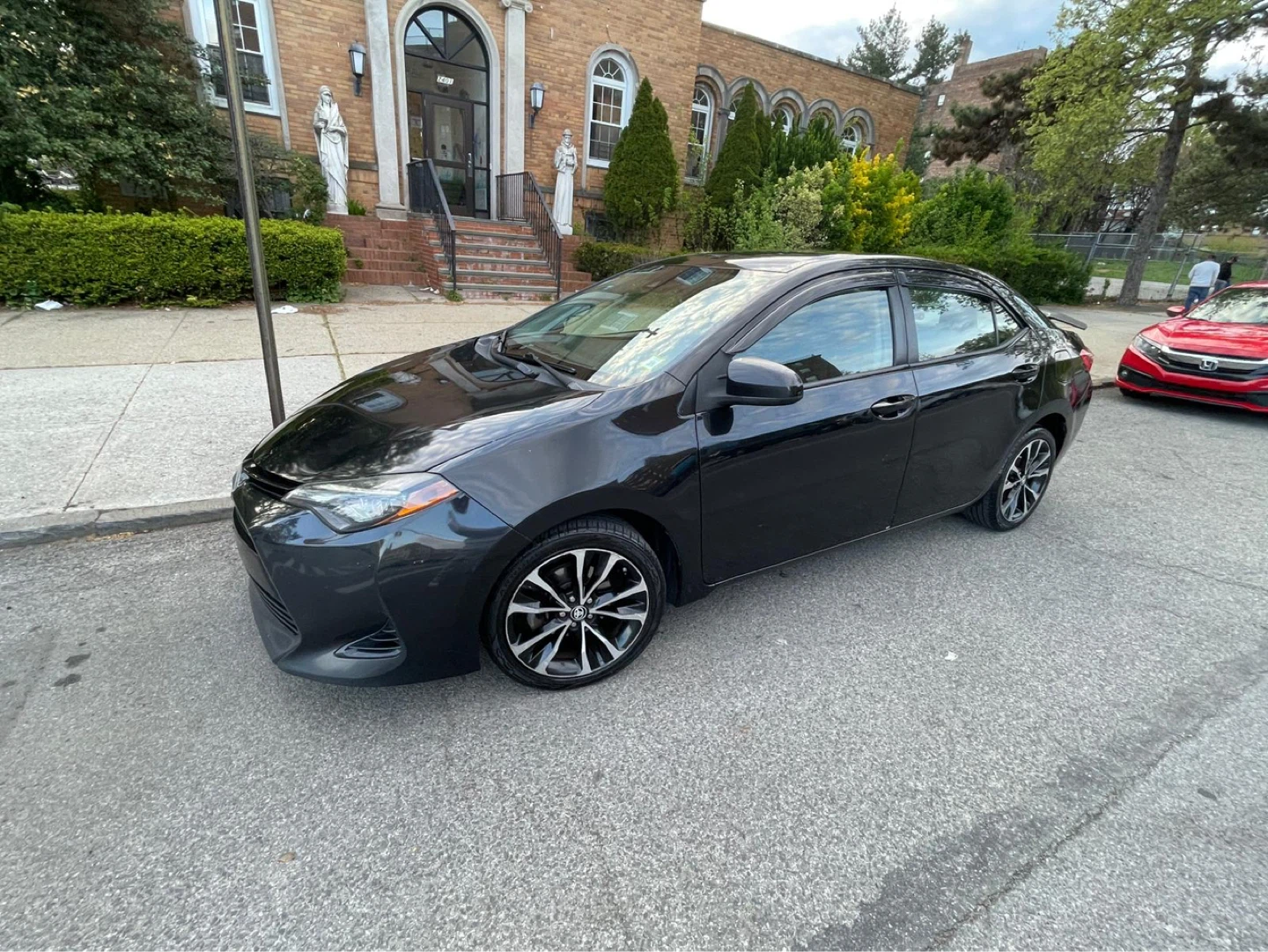 2018 Toyota Corolla LE Sedan - photo 3
