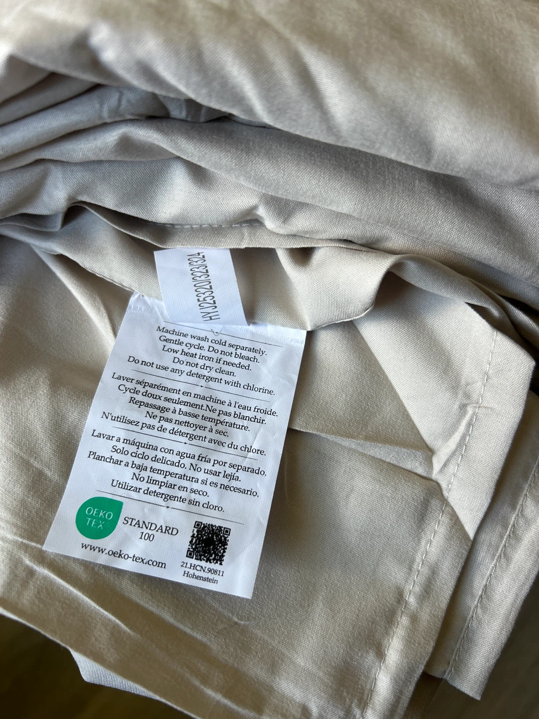 100 Fabric queen size bed sheet set 6 pieces. Beige color