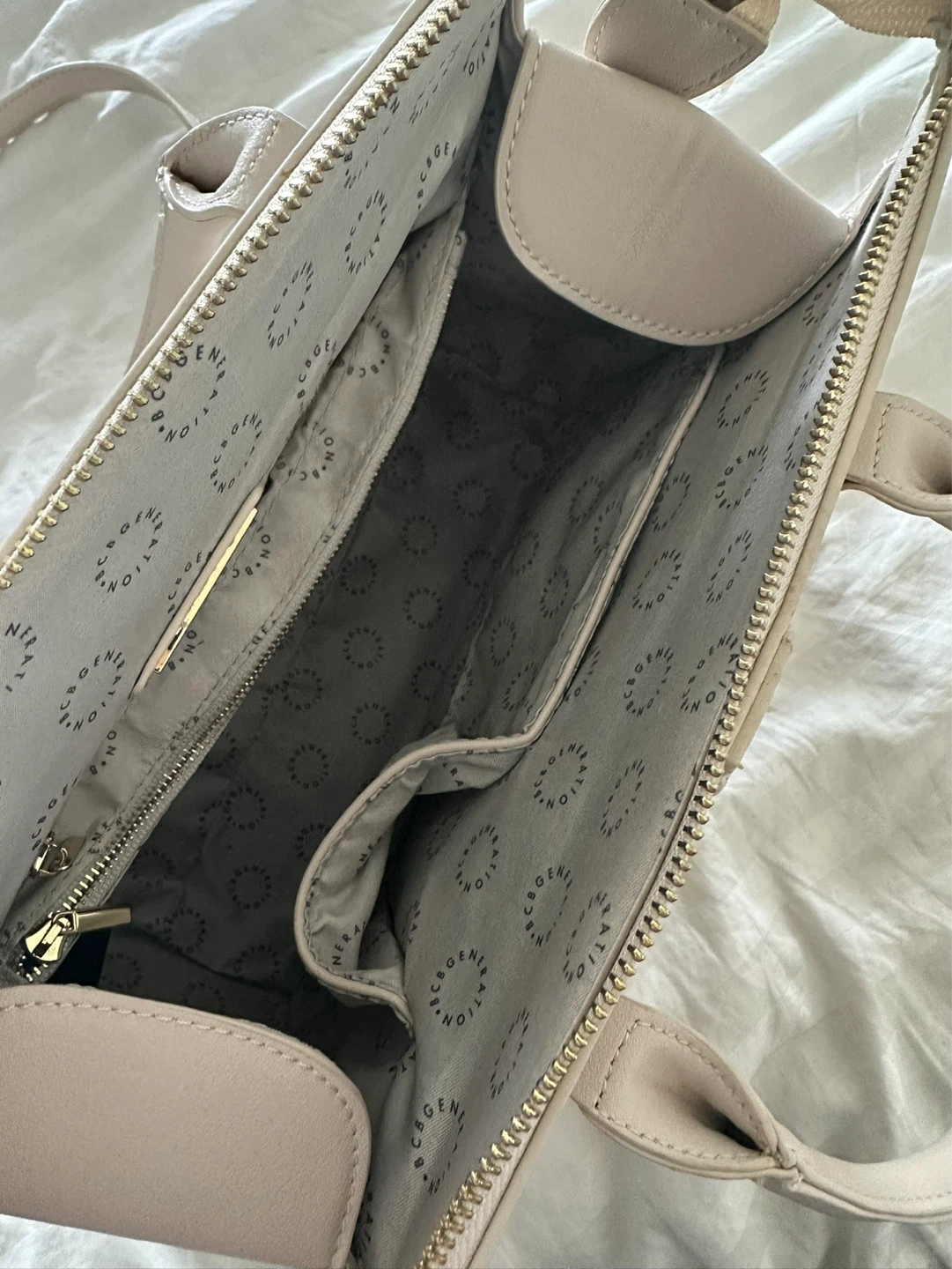 BCBGMAXAZRIA Beige Leather Satchel Handbag - photo 4