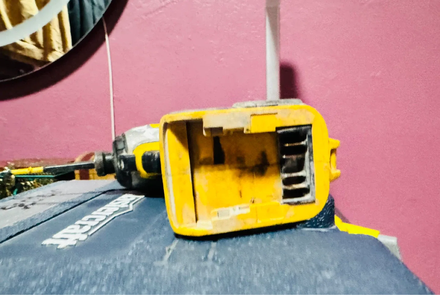 Visseuse à percussion DeWalt 20V MAX Brushless DCF787 - photo 3