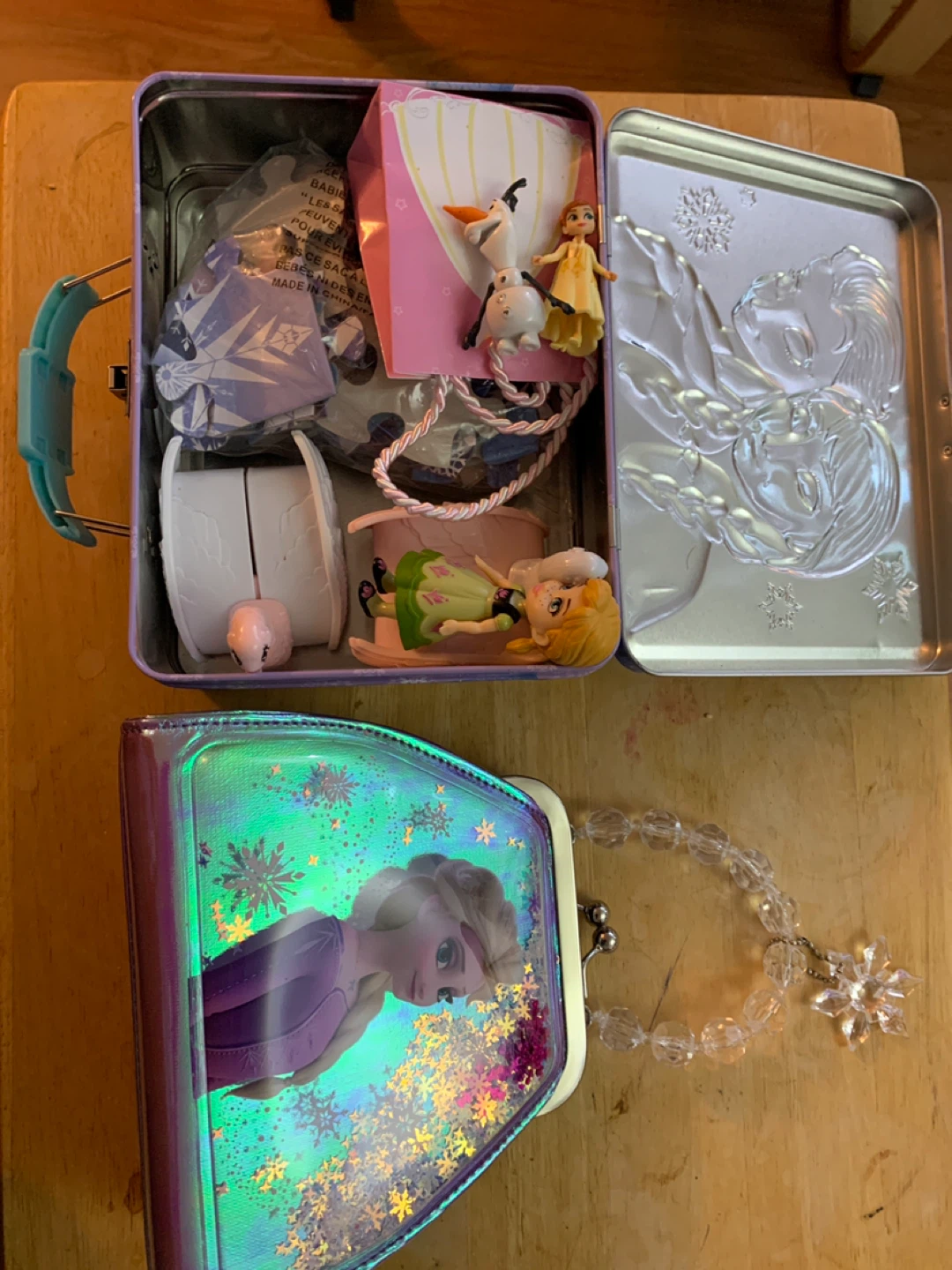 Lot of Disney Frozen Tin Lunch Box and Coin Purse Set