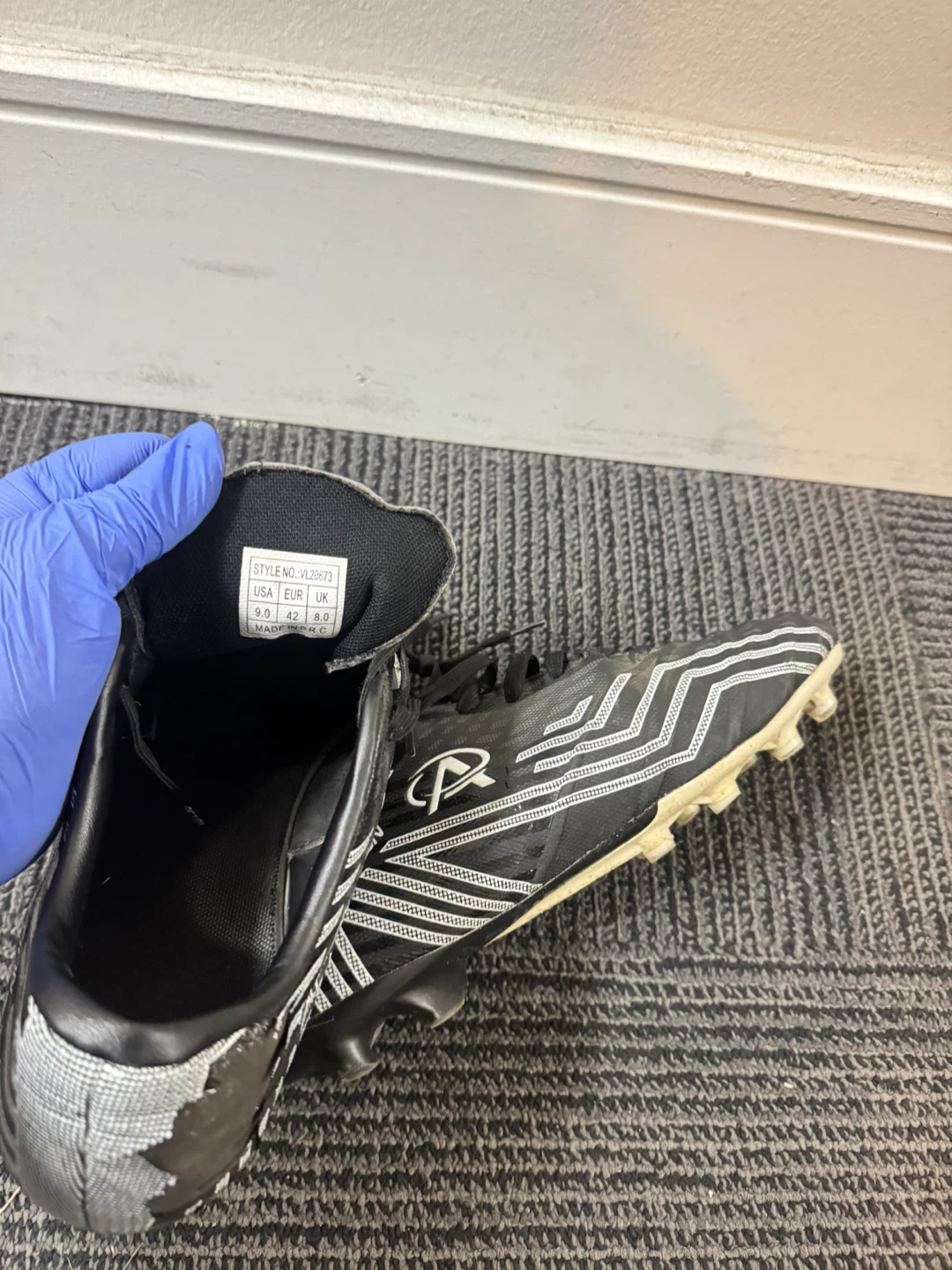 Lotto Soccer Cleats - Youth Size 3.5 - photo 4