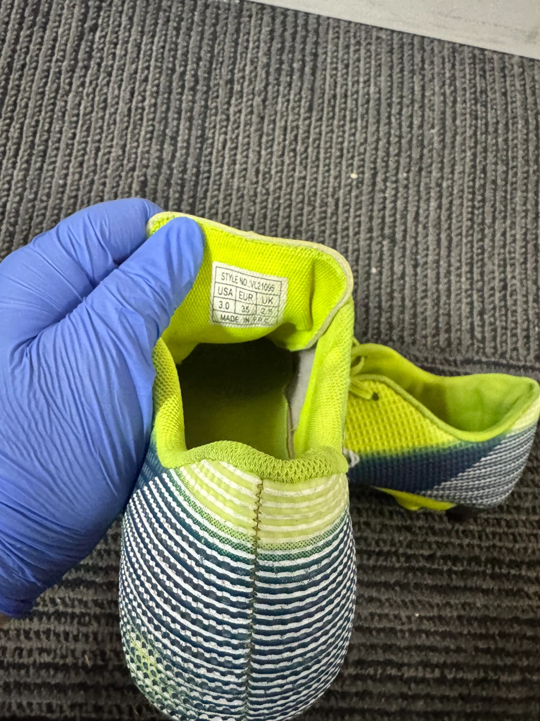 Lotto Soccer Cleats - Youth Size 3.5 - photo 5