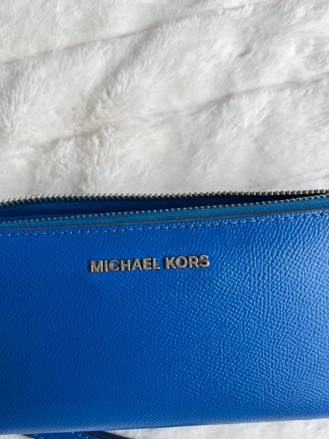 Michael Kors Blue Saffiano Leather Wristlet Wallet - photo 5