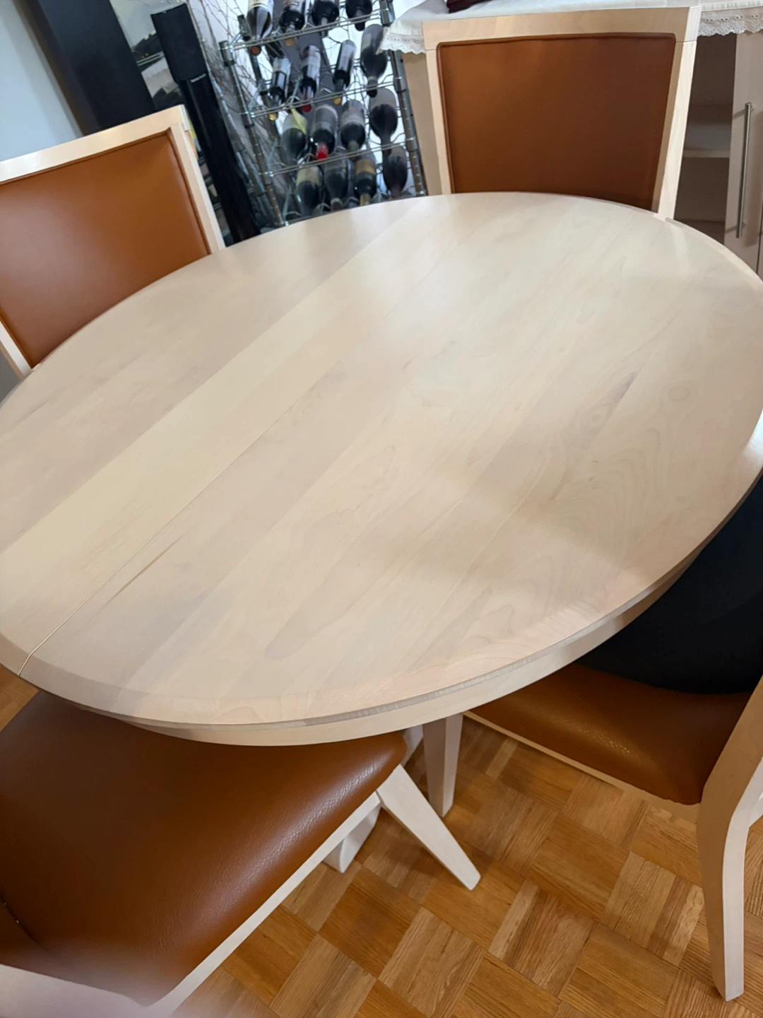 Light Wood Round Dining Table - photo 3