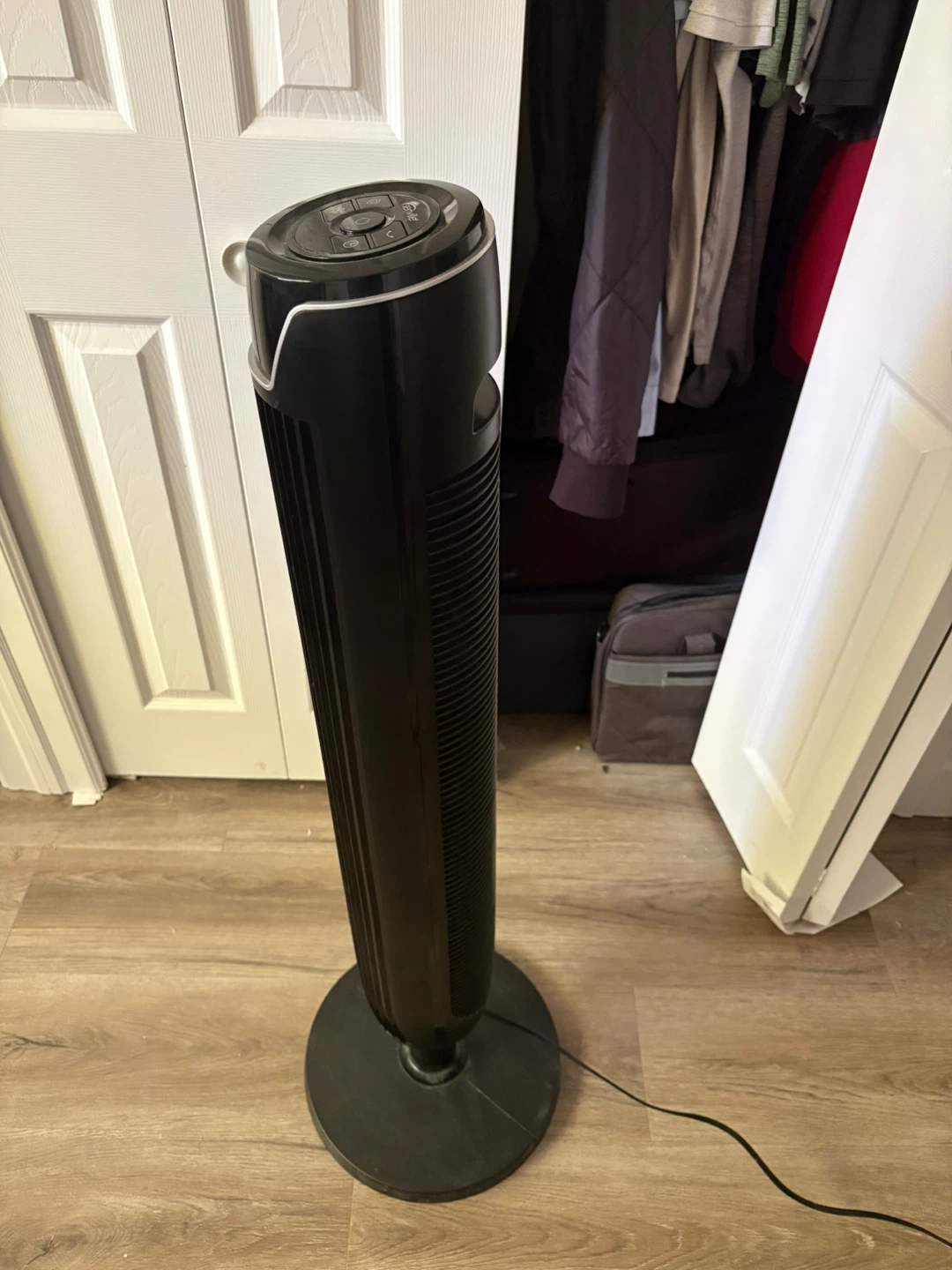 Senville 42" Oscillating Tower Fan - Black