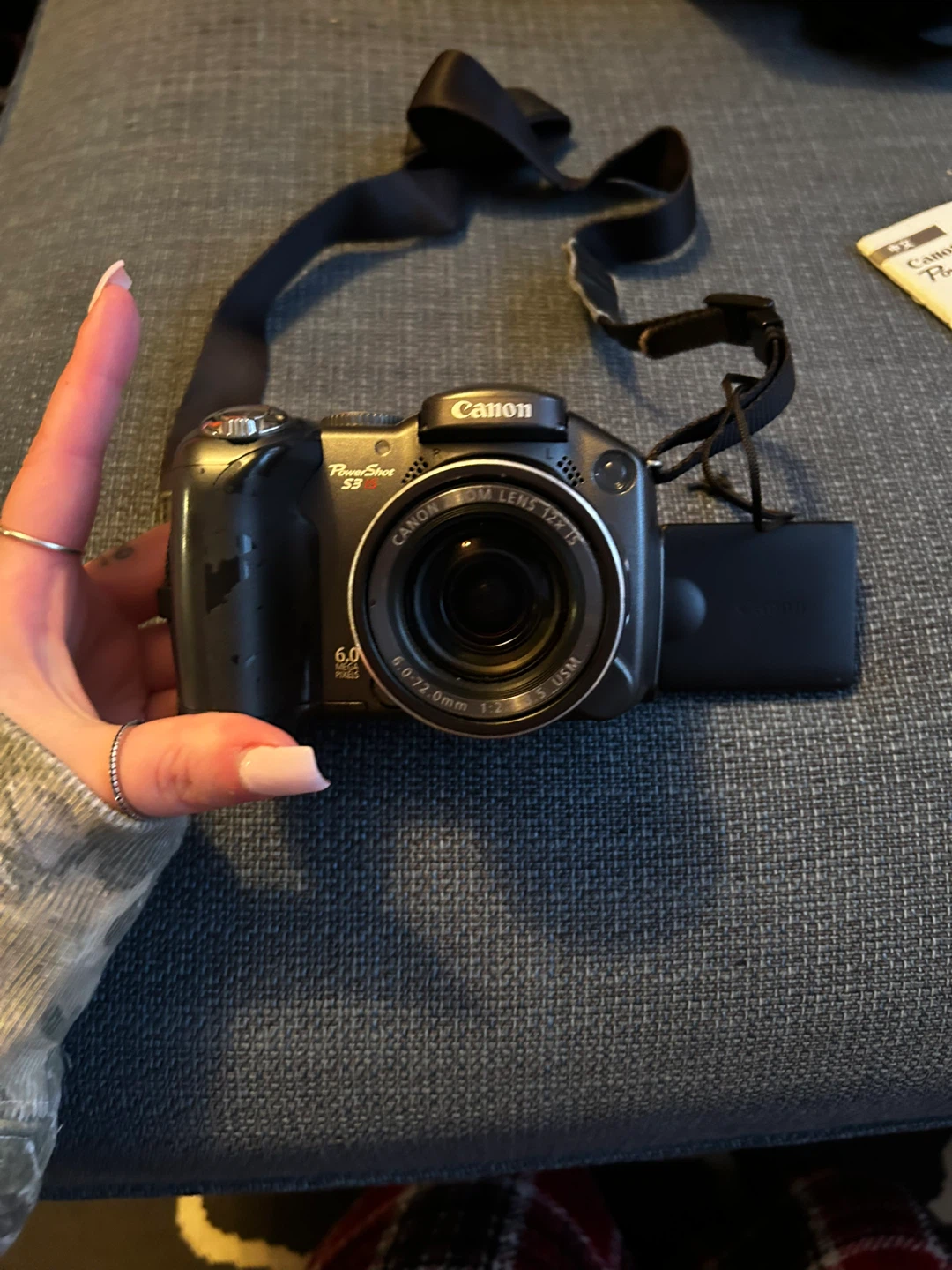 Canon PowerShot S3 IS  Camera - photo 2